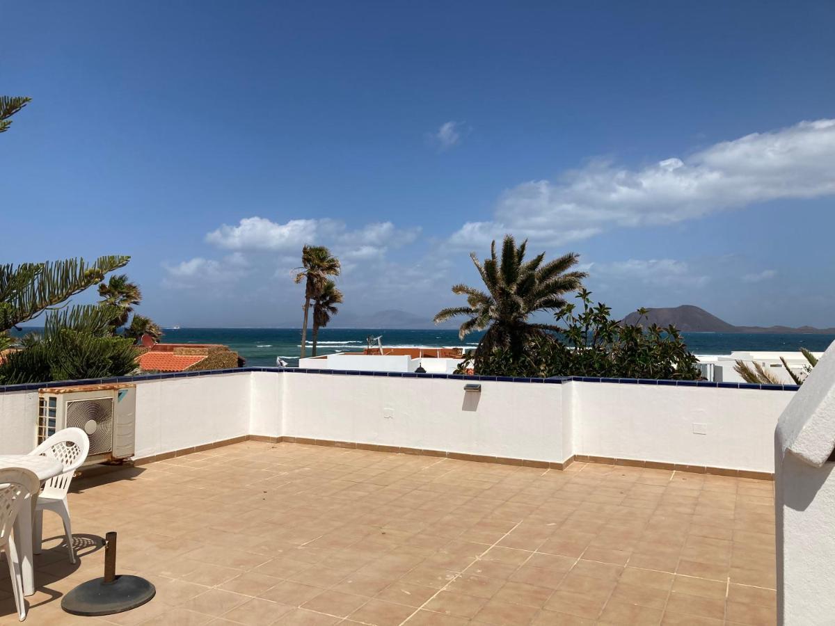 Beach House With The Heated Pool Next To Rocky Point Corralejo Exteriér fotografie