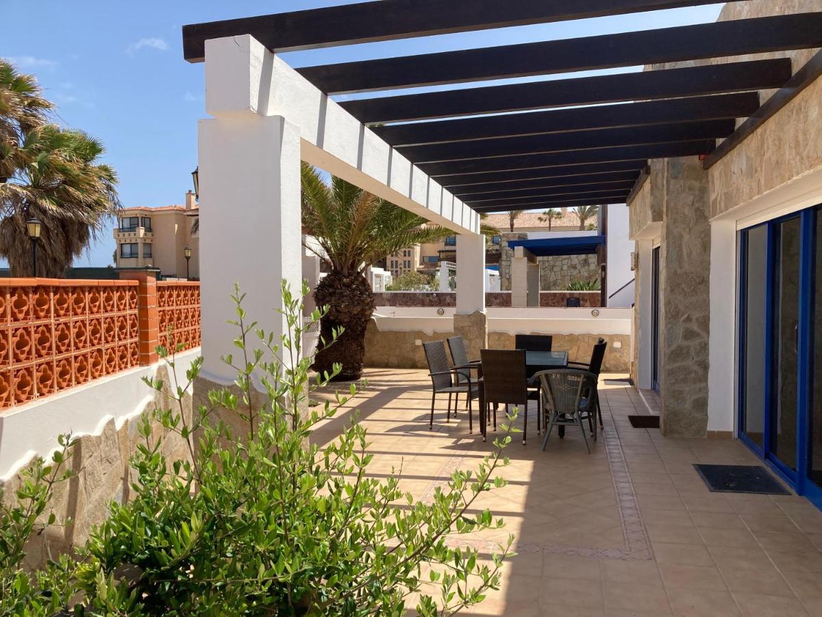Beach House With The Heated Pool Next To Rocky Point Corralejo Exteriér fotografie