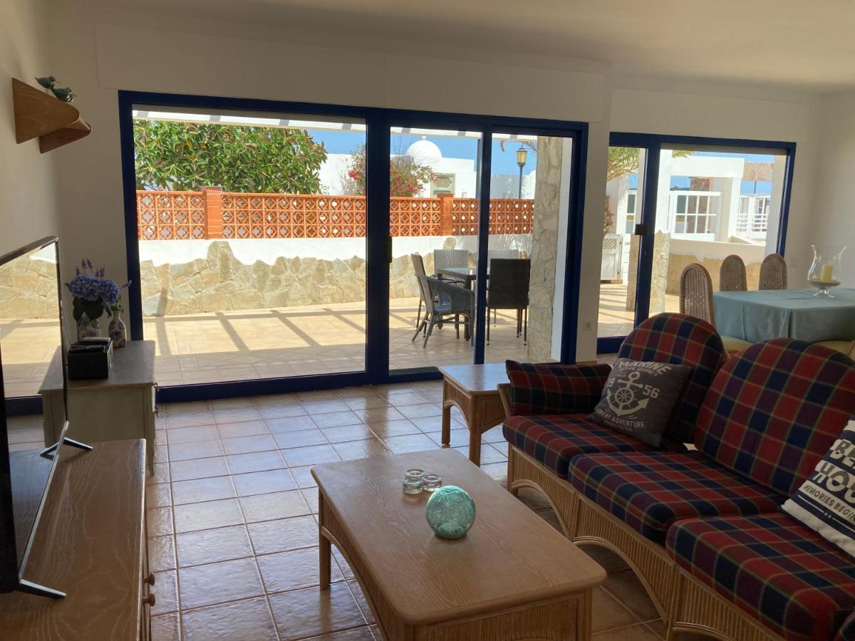 Beach House With The Heated Pool Next To Rocky Point Corralejo Exteriér fotografie