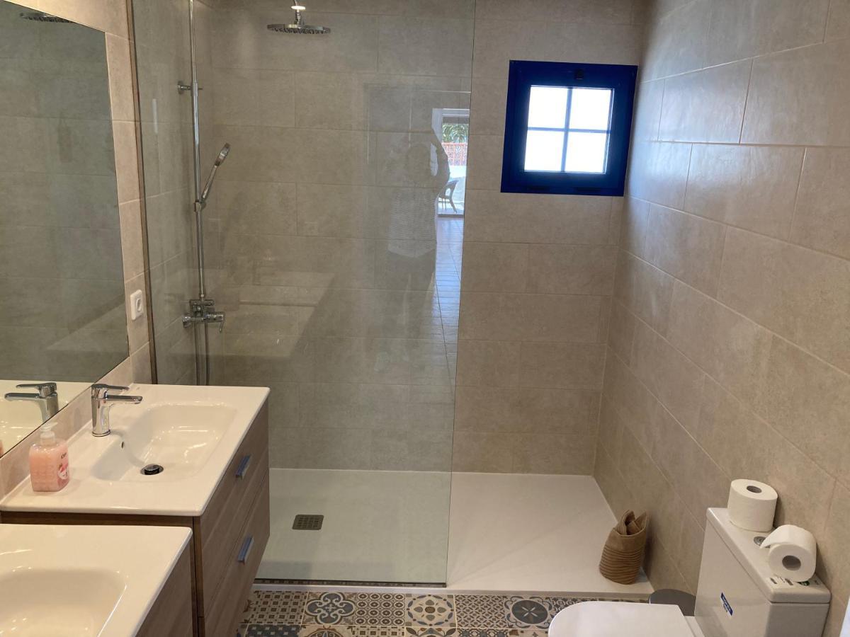 Beach House With The Heated Pool Next To Rocky Point Corralejo Exteriér fotografie