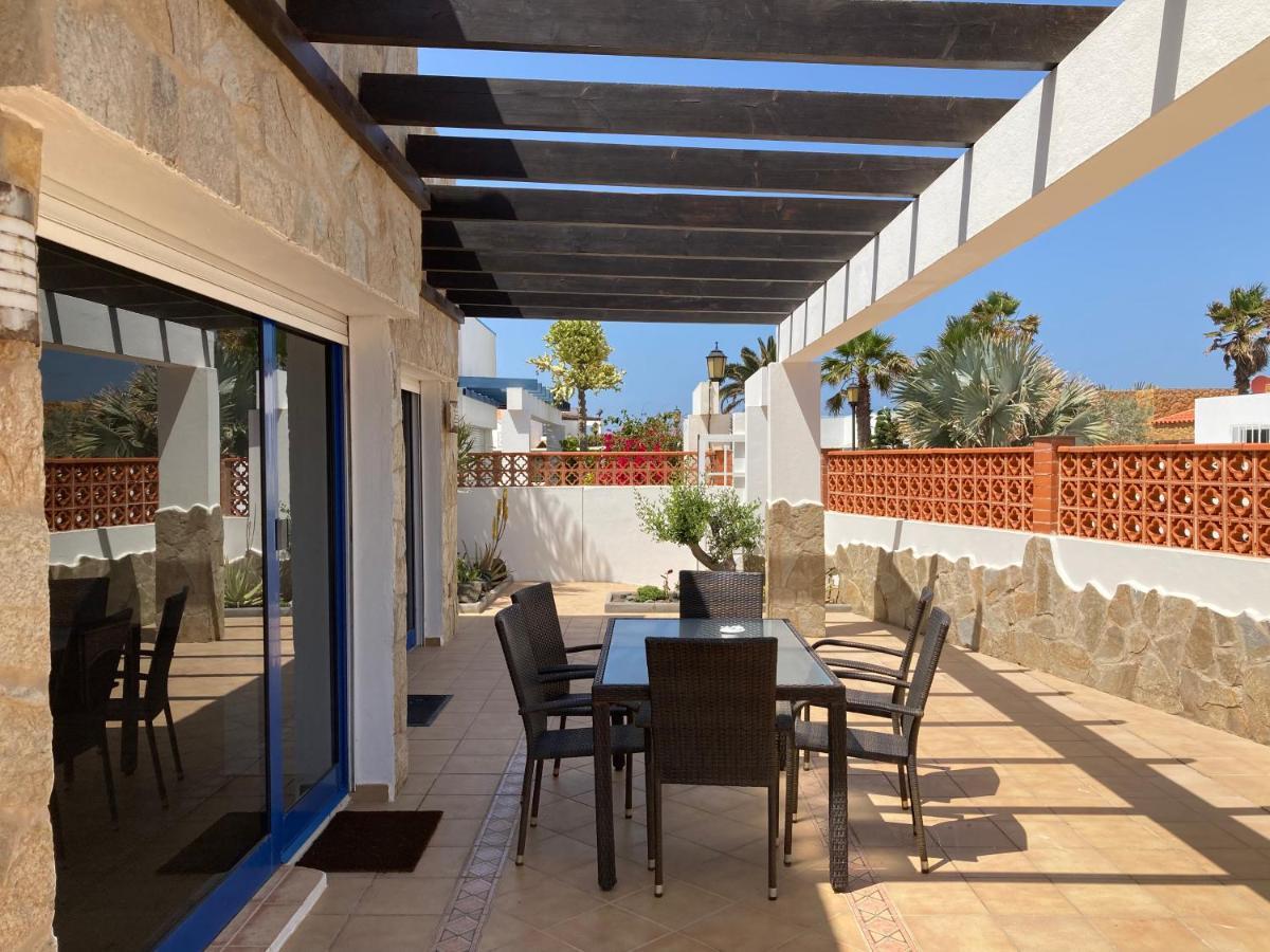 Beach House With The Heated Pool Next To Rocky Point Corralejo Exteriér fotografie